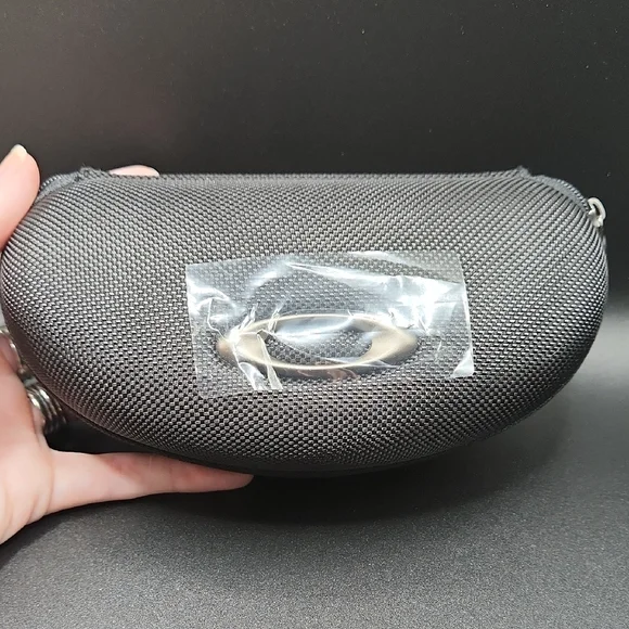 Oakley Sunglasses Case High Wrap Frames - Picture 2 of 4